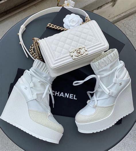 chanel shoe laces for boots.